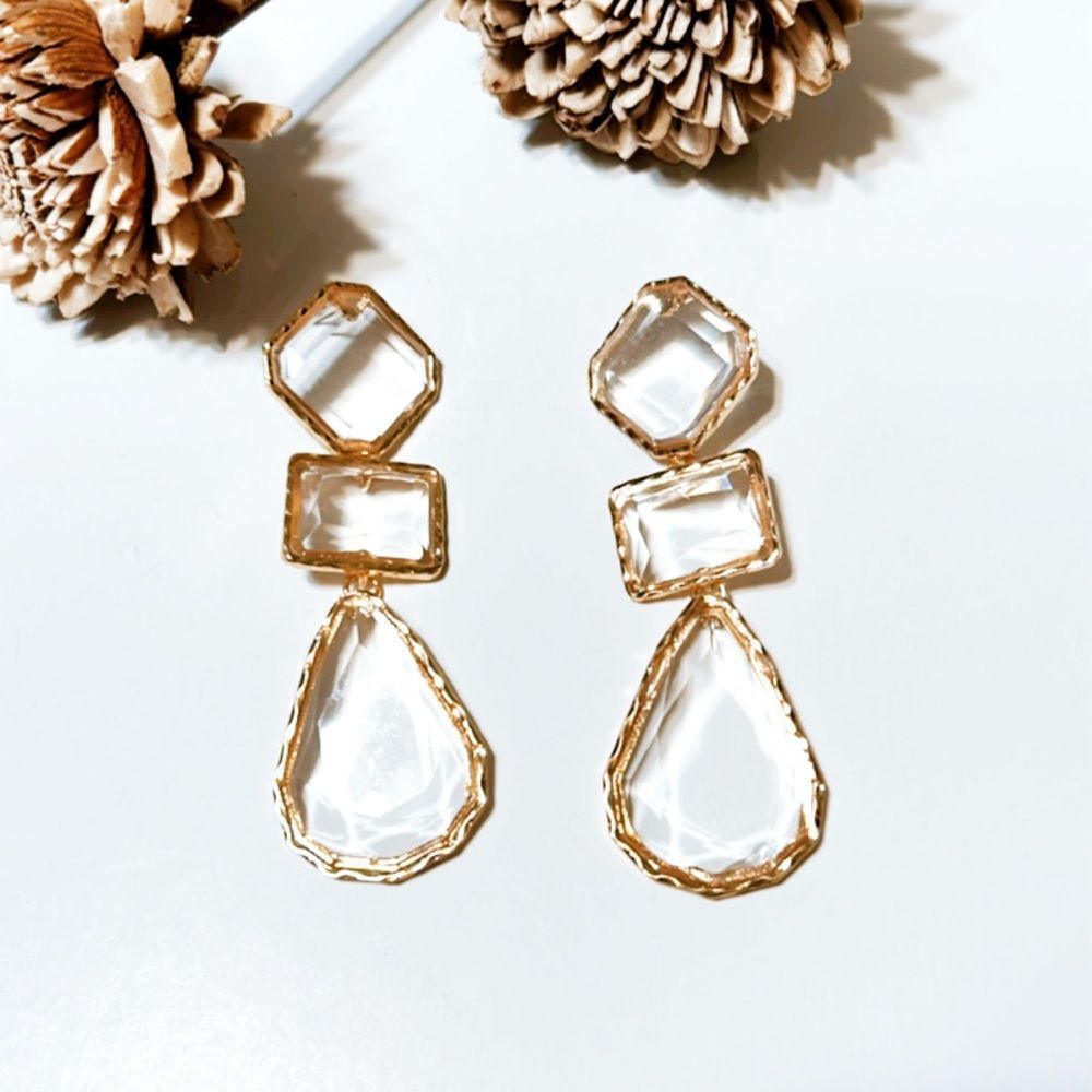 Crystal drop earrings M102